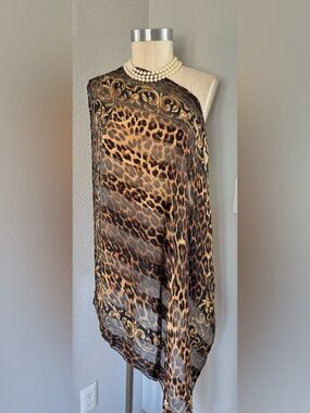 Bill Blass Tiki Animal Print Scarf 32” Square